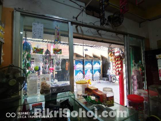 দোকানের ডেকোরেশন এবং মালামাল বিক্রয়